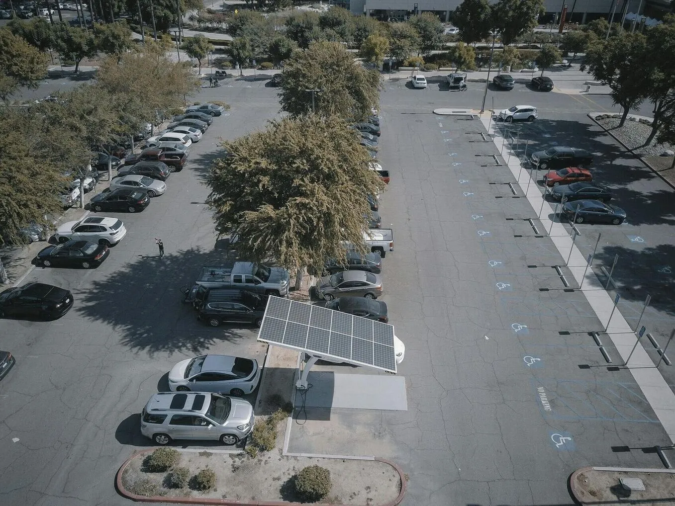 IRVE en entreprise : comment préparer un parking prêt pour demain